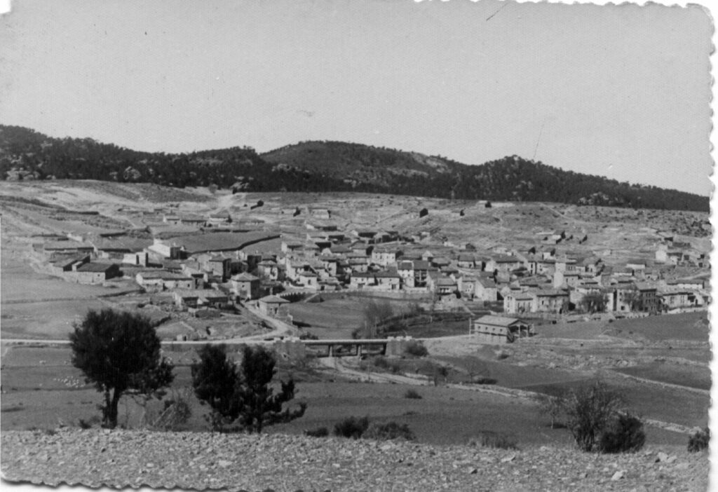 26. Panorámica de Bezas de Tadeo