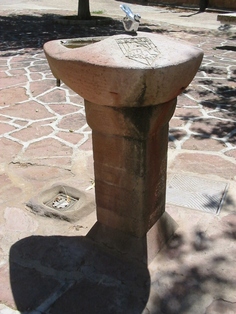 Fuente Plaza de Bezas. Rodeno. J. M. Ramos