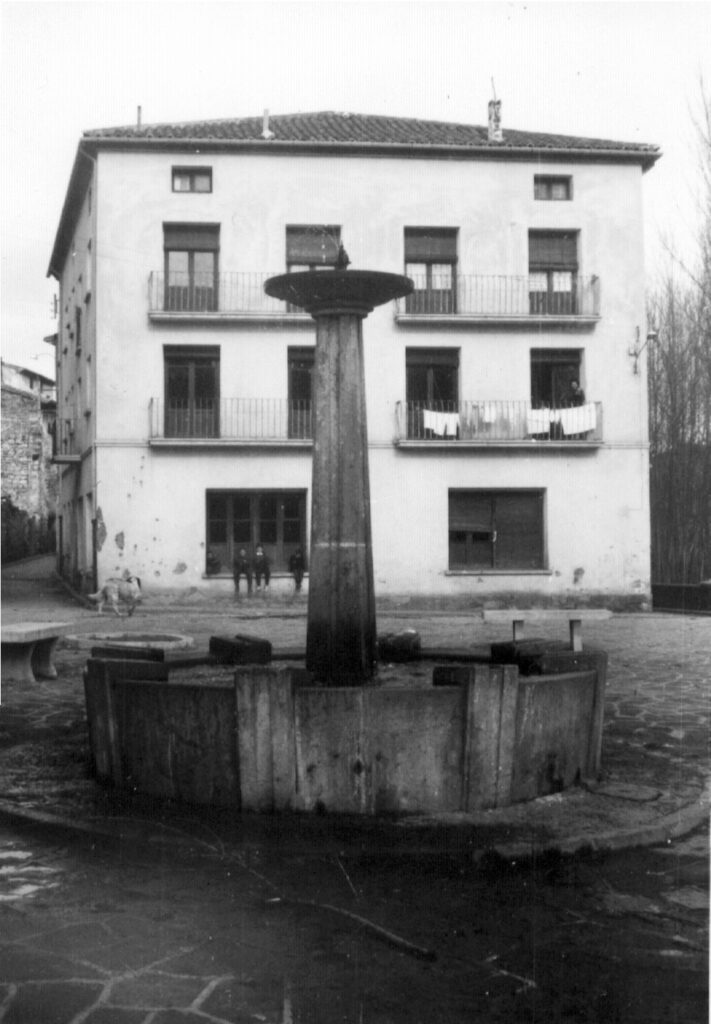 Fuente de la plaza